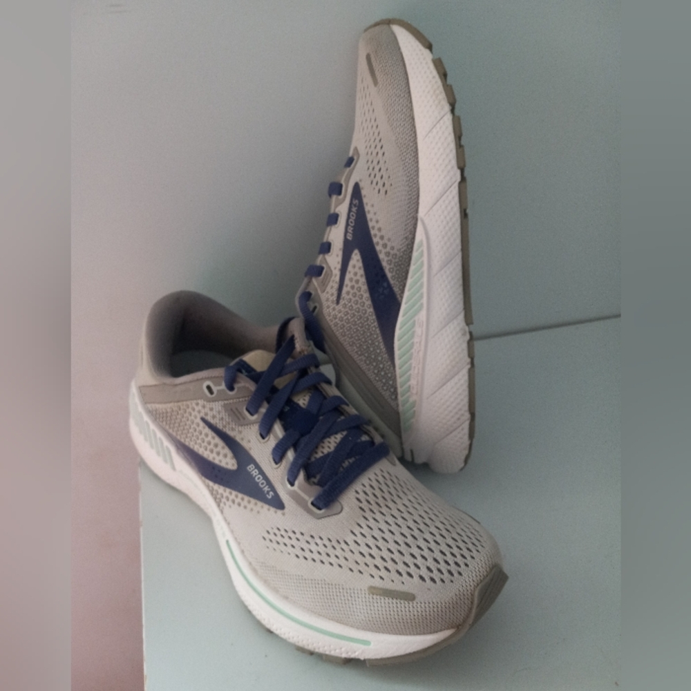 Brooks Adrenaline GTS 22 Running Shoes in Alloy Grey Purple Teal Sz 7 Women - Picture 4 of 9